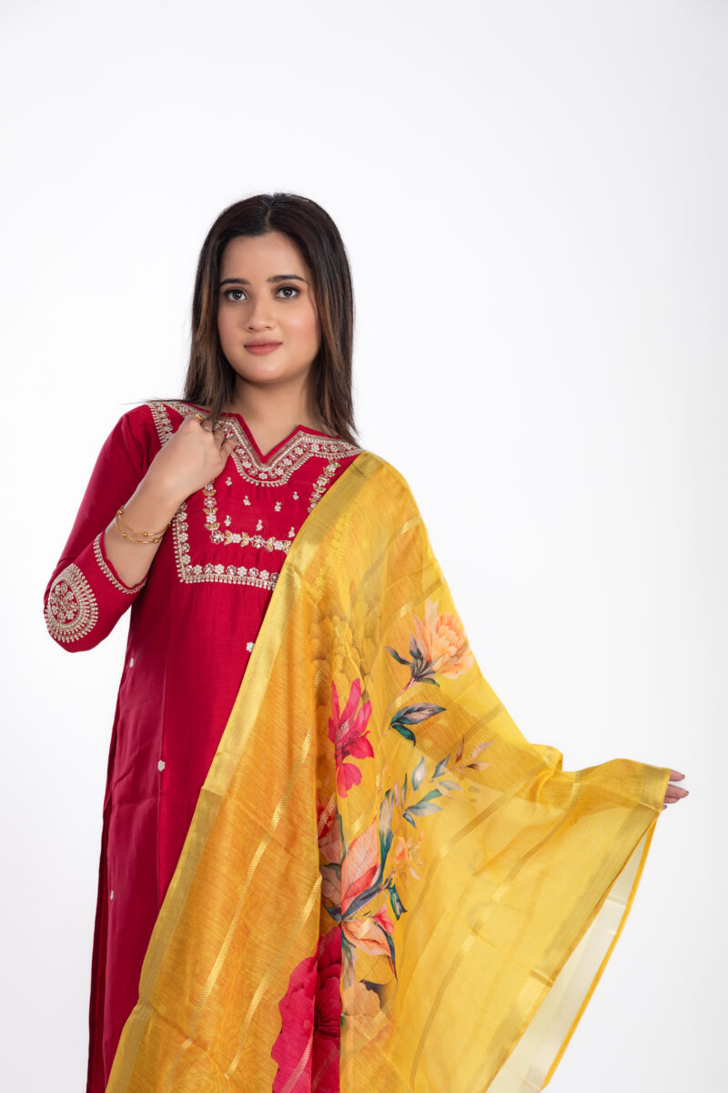 Ethnic Motifs Embroidered Regular liva kurta with Trouser & Organza Duppata-LBA-027 - Image 2
