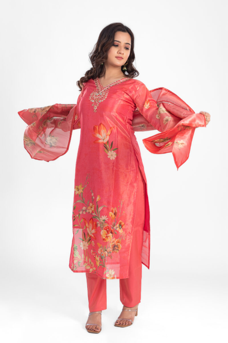 Women Pure Tissue Shimmer Kurta Pant Set with Tissue Dupatta LBA-017 - Image 3