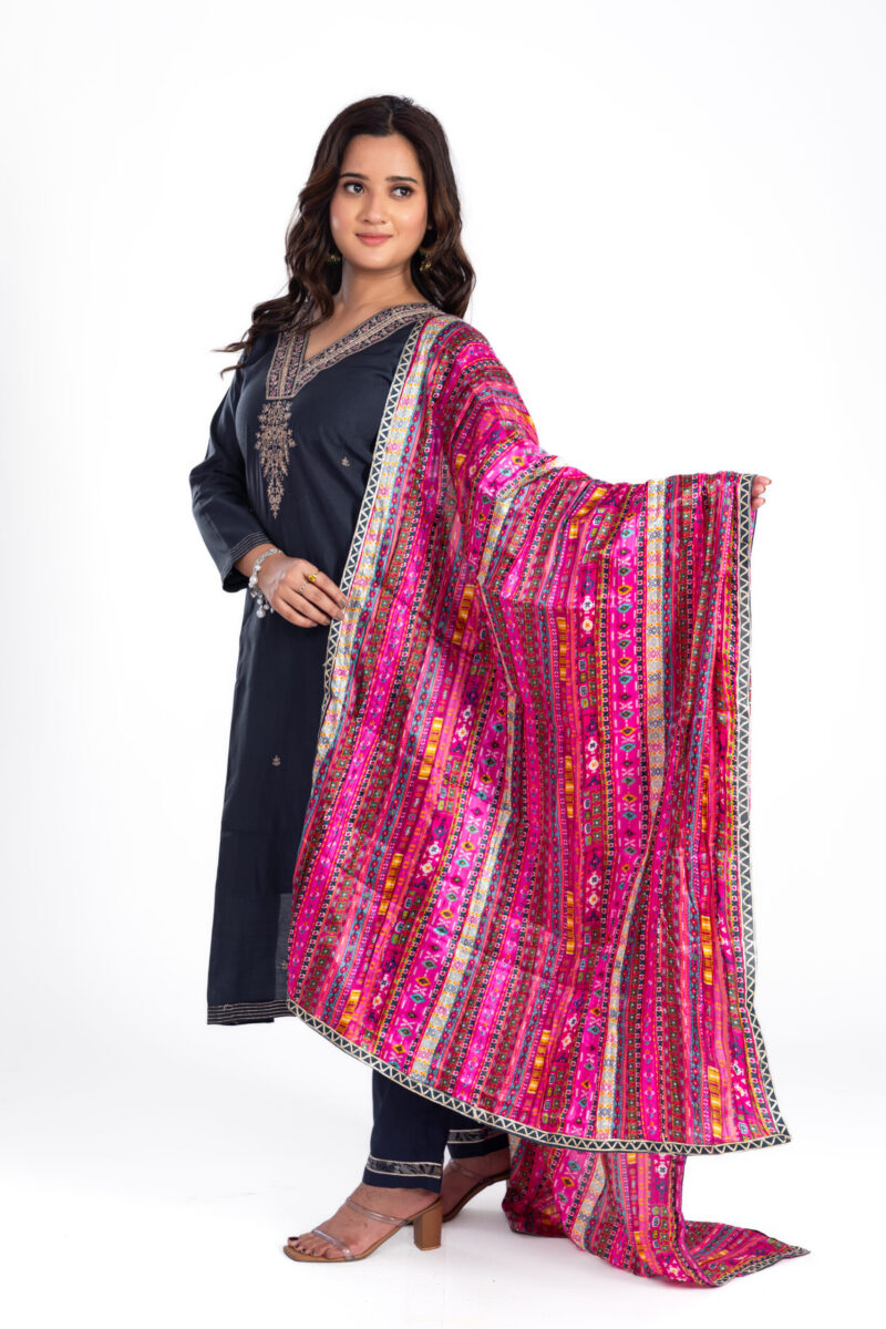 Pure Cotton hand embroiderd kurta pant set with contrast Dupatta LBA-005 - Image 3