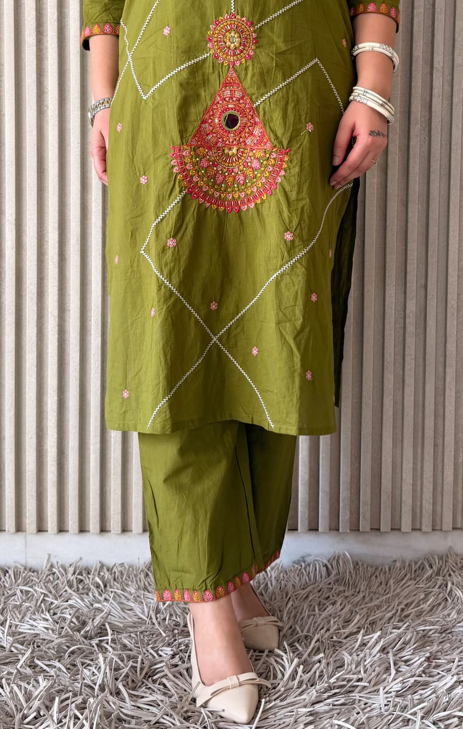 Label By Anusha | Green Gamthi Embroidered Straight Kurta Pant Set with Cotton Dupatta I LBA-089 - Image 6