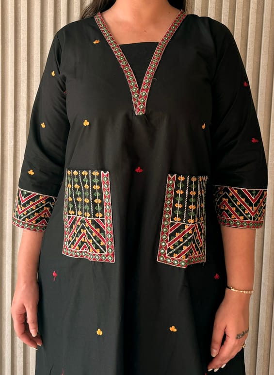 LBA-117 Women Ethnic Motifs Embroidered Regular A-Line Kurta with Trousers - Image 5