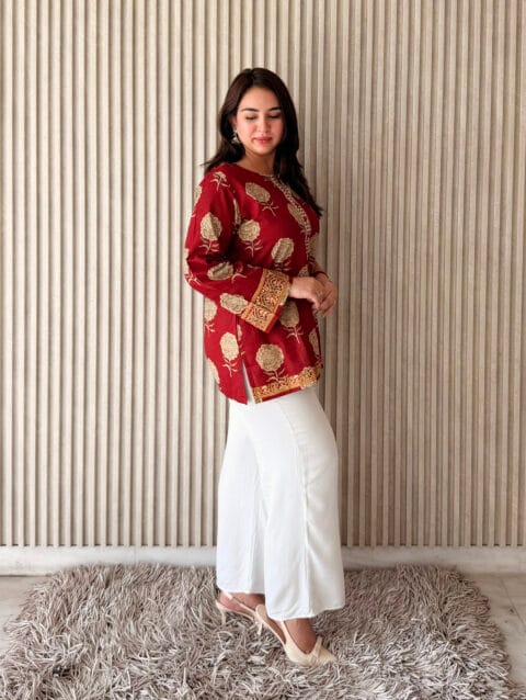 LABEL BY ANUSHA Maroon Embroidered Cotton Straight Short Kurti